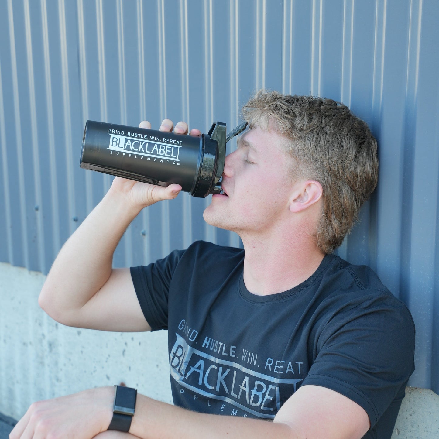 28 oz Shaker Bottle